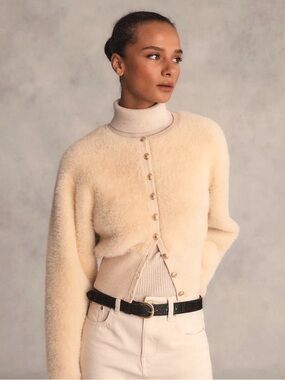 J.CREW
Fitted-Waist Cardigan Sweater in Fuzzy Yarn - Aged Sand Color